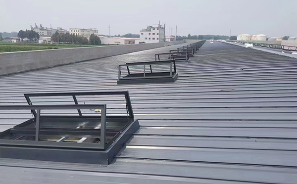 某中学室内体育馆康乐排烟窗改造项目