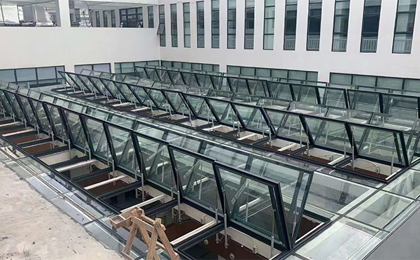 百安科技有限公司近期康乐排烟窗项目案例分享 百安科技有限公司近期康乐排烟窗项目案例分享